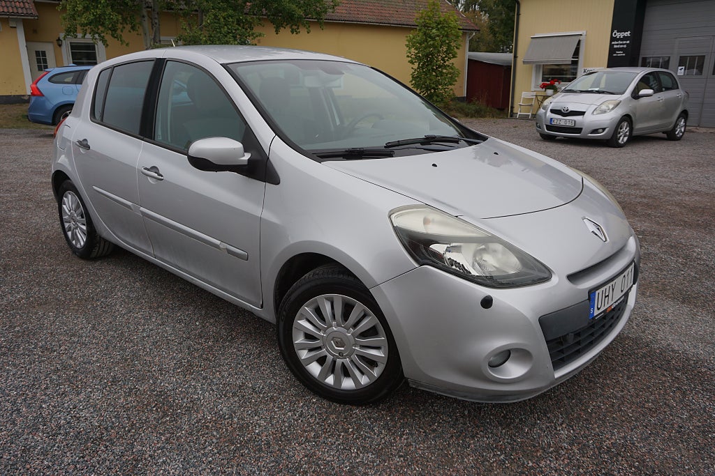 Renault Clio 5-dörrars 1.2 Drag  M-Värmare 8800mil
