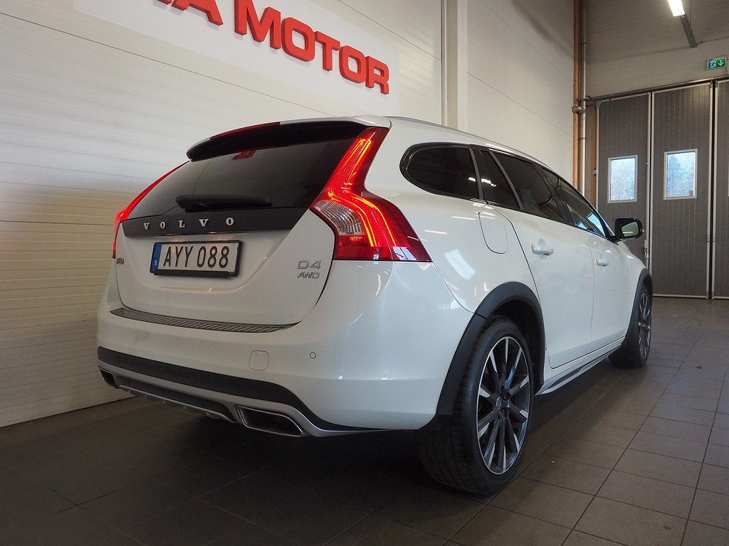 Volvo V60 Cross Country D4 AWD Aut Summum | D-Värm |Taklucka 2016