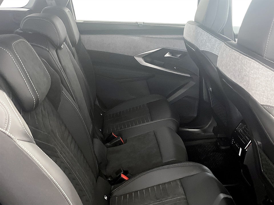 Bild på Peugeot 5008 GT Ultimate Hybrid - OMGÅENDE LEVERANS!