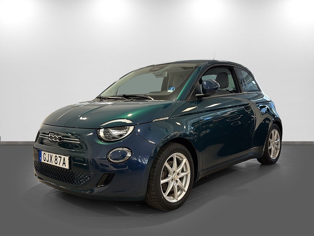 Fiat 500E 500e 118hk Vinterhjul parksensor back kamera 