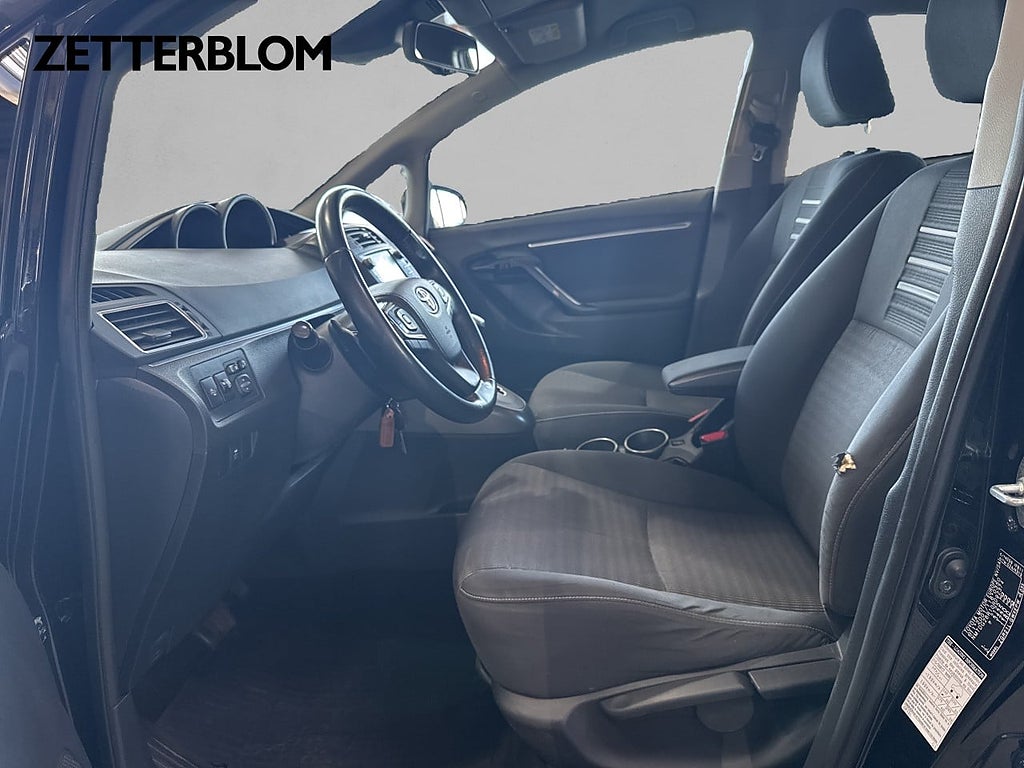 Kombi Toyota Verso 7 av 16