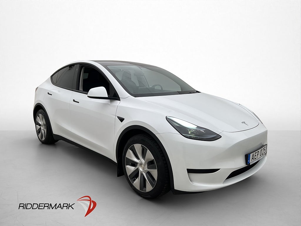 Tesla Model Y Standard Range MOMS Dragkrok Sv-Såld Autopilot