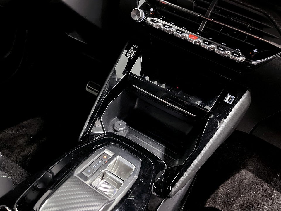 Bild på Peugeot E-2008 GT Pack 50kWh 136hk Aut B-KAMERA CARPLAY