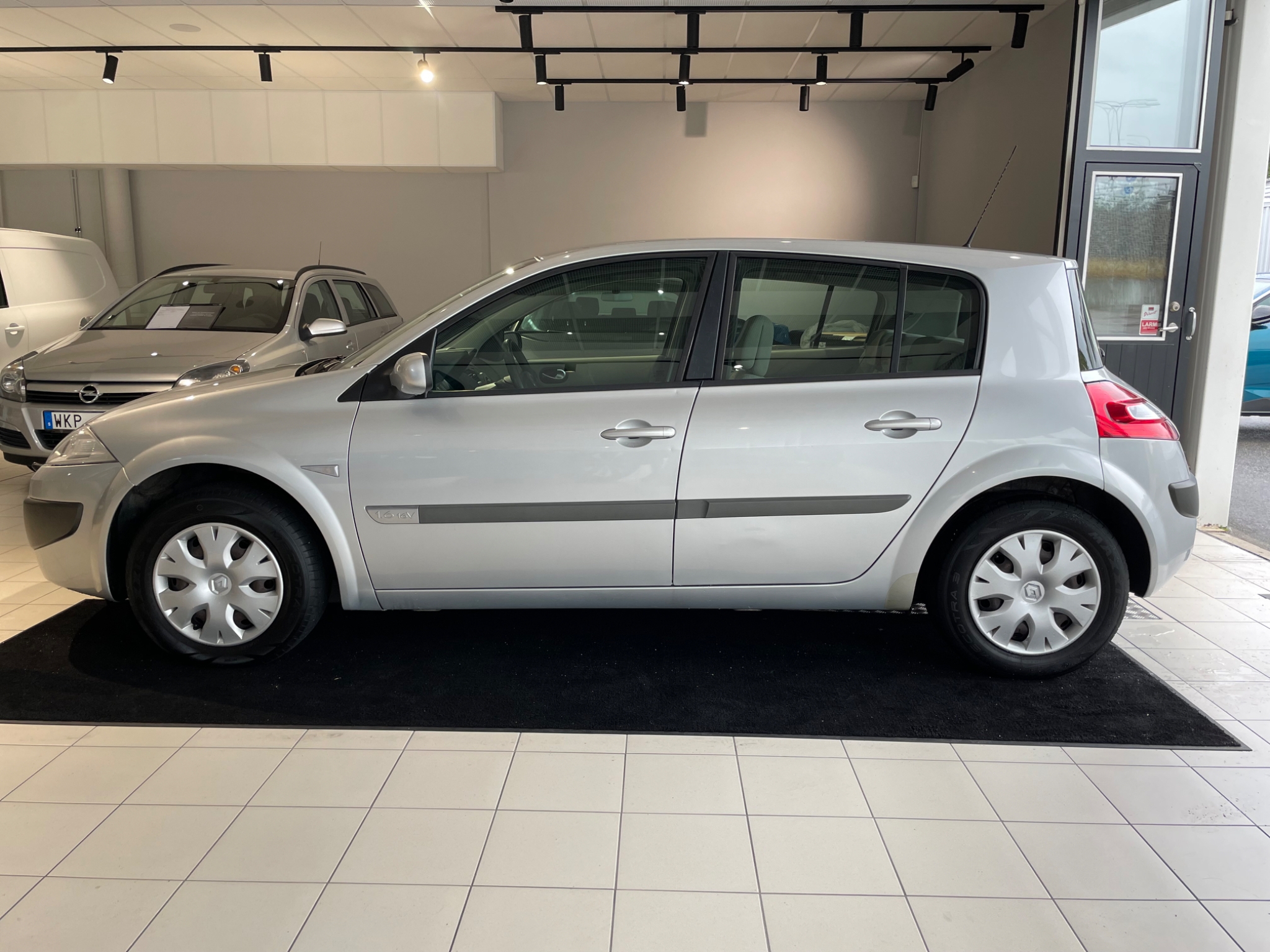 Renault Megane 5-dörrar 1.6 2006, bild 4/38