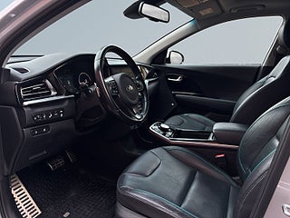 Kia Niro 64 kWh Advance Plus SoV-Däck/Elstol/JBL/Rattvärm/Navi – bild 7