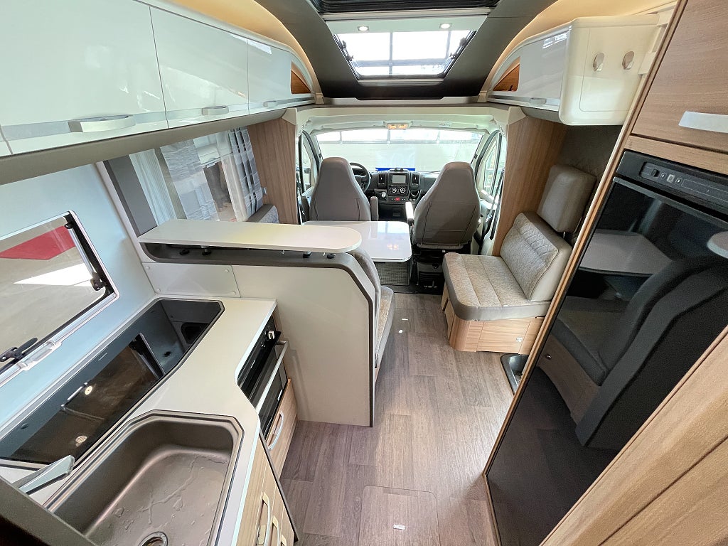 Adria Coral Plus 670 SC /Solcell/ALDE/Ugn/Automat 150hk/Dubbla bodelsb - Adria