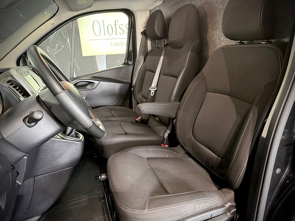 Renault trafic Skåpbil 3.0t 2.0 170hk dCi EDC  Racing Spirit - bild 4