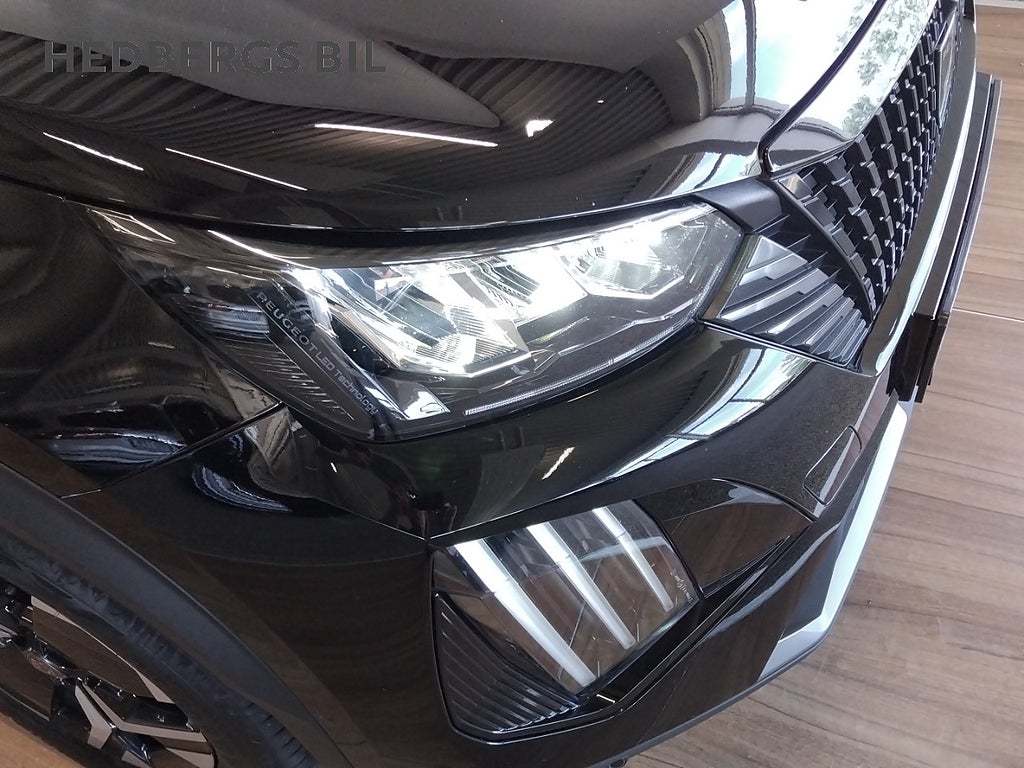 Peugeot 2008 Hybrid 145 1.2 PureTech Allure Automat thumbnail