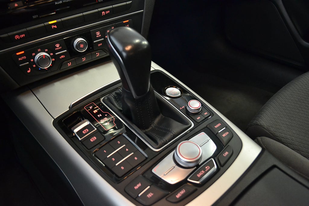 Audi A6 Avant 2.0 TDI Ultra S Tronic 190hk S-Line P-Sensorer