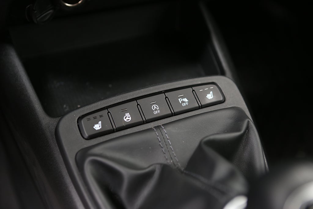 Hyundai i10 1,0 blue 67hk Advanced P-sensor Kamera CarPlay 2022