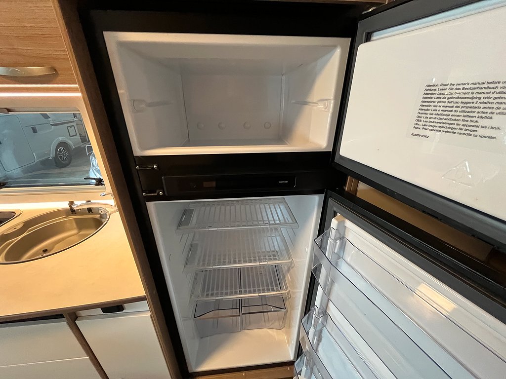 Carado A 464 B-kort / 6 bältade / 6 Sovplatser /4995kr/mån - Carado