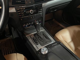 Sportkupé Mercedes-Benz E 20 av 28