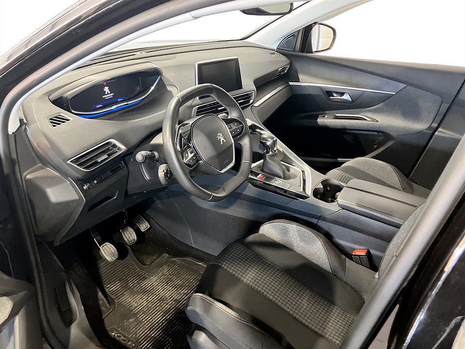 Bild på Peugeot 3008 Active 1.2 PT 130hk KAMPANJRÄNTA 3,99%