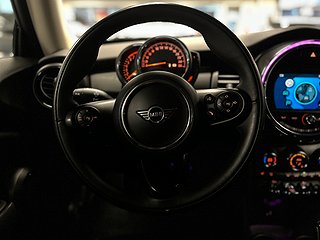 MINI Cooper 3-dörrars DCT Pepper II S&V-däck/Mvärm/Låg skatt