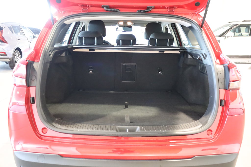 Hyundai i30 1,4 T-GDi 140hk Kombi Aut M-värme Kamera Keyless 2020