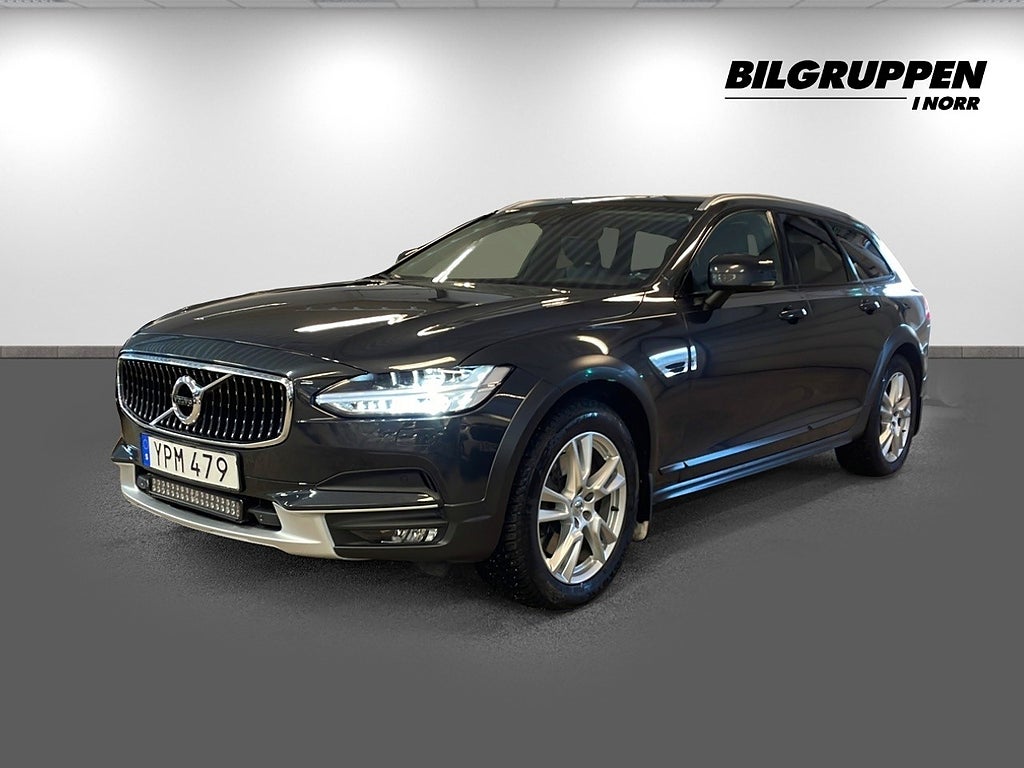 Volvo V90 Cross Country D4 AWD Momentum (V-hjul, H/K, HUD, Drag, Värmare)