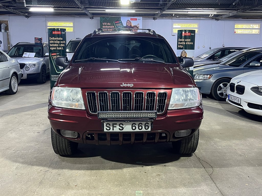 Jeep Grand Cherokee 4.7 V8 4WD Limited Låg Mil Drag  2 Ägare