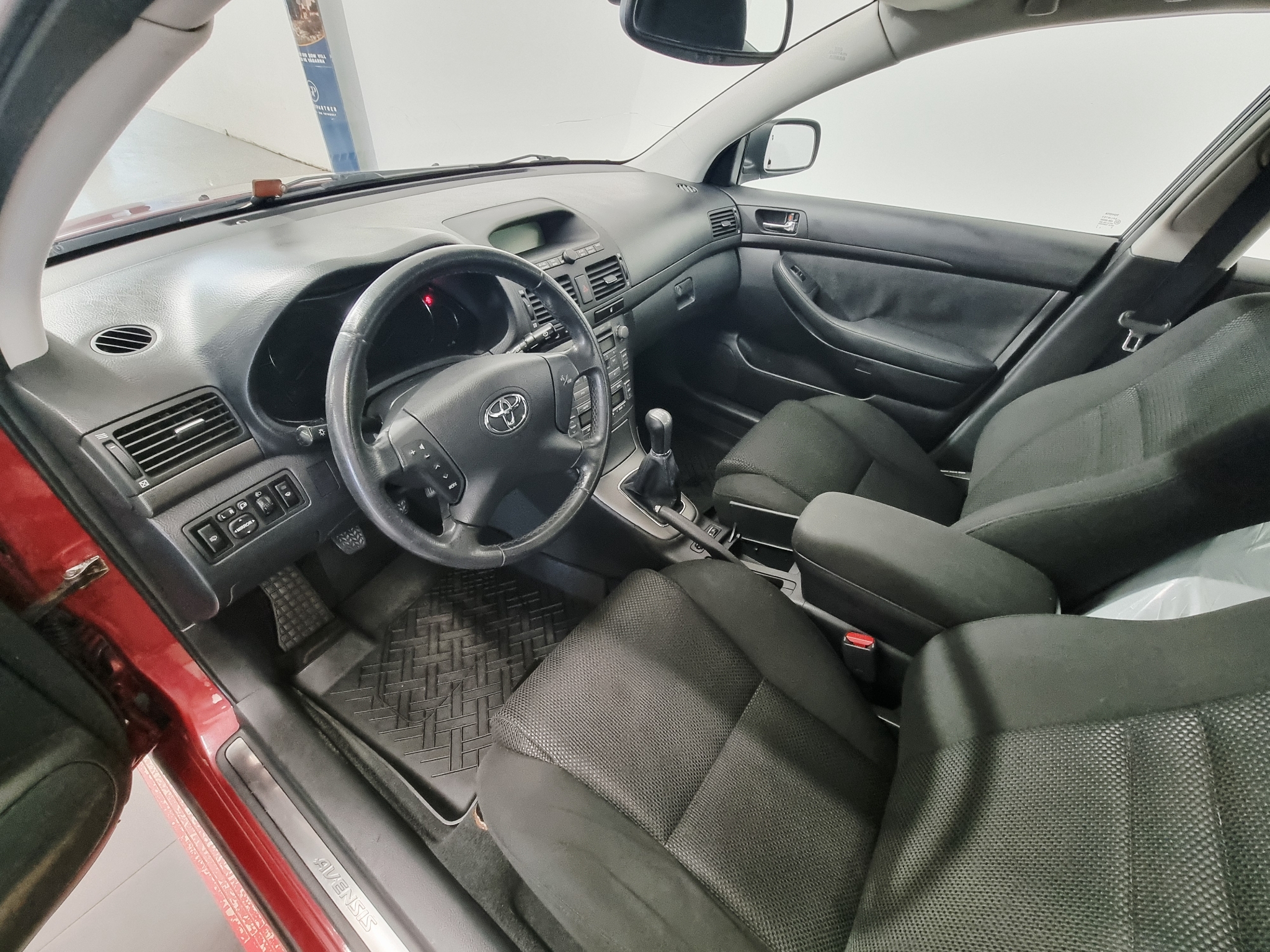 Toyota Avensis 2004, bild 6/52
