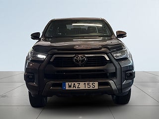 Toyota Hilux Dubbelhytt 2.8 4WD Invincible MOMS/JBL/360/Skinn/MoK