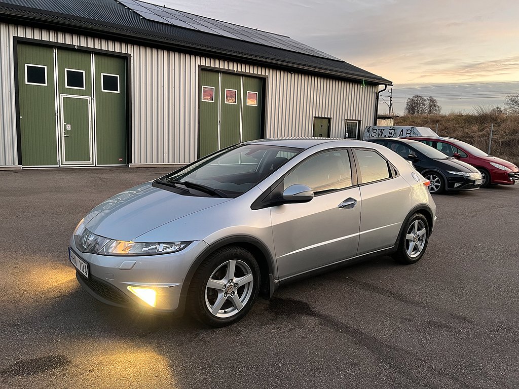 Honda Civic 5-dörrar 1.8 i-Ny koppling, Nyservad, Ny Bes