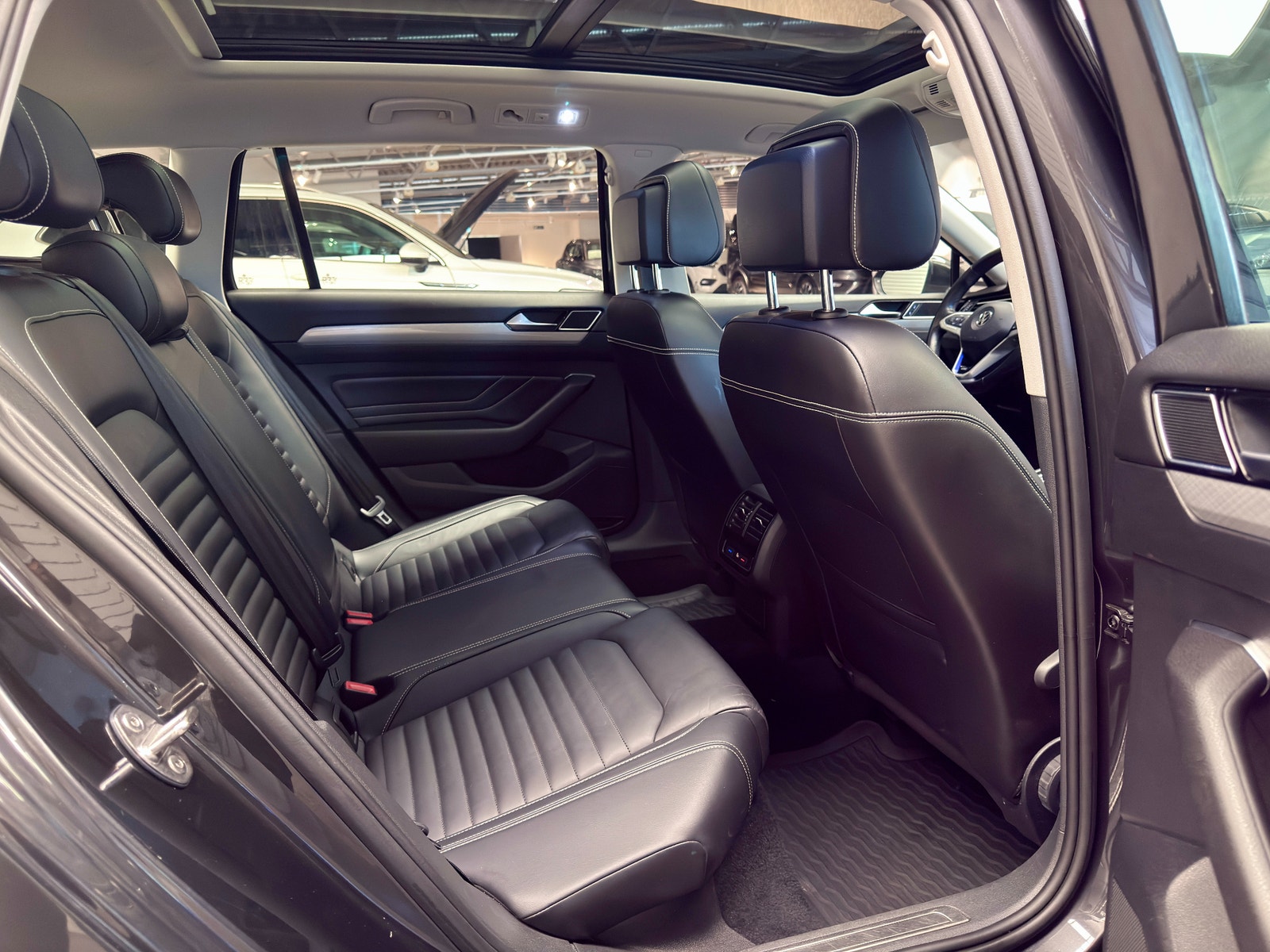 Volkswagen Passat Sportscombi GTE 1.4 TSI 218hk |Drag|Pano|Läderpaket 2020 - miniatyr 18