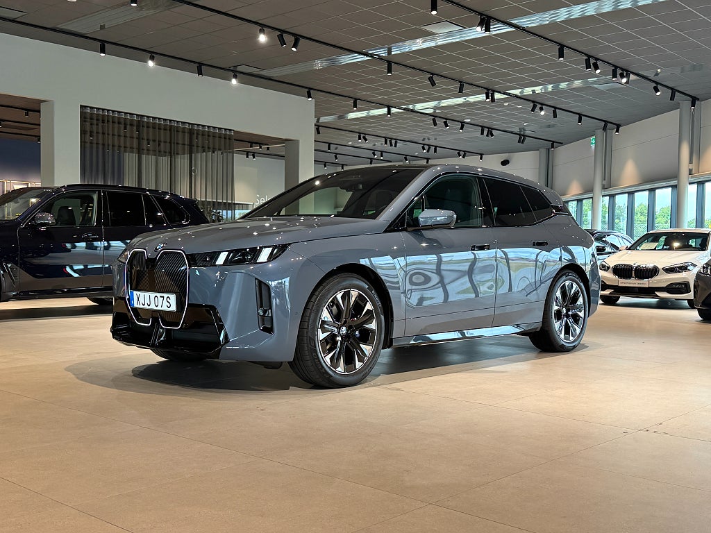 BMW iX xDrive60 M Sport D/A Pro H/K 360 Panorama Massage Drag
