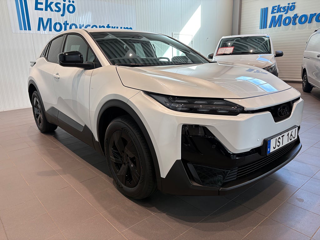Subaru Uncharted Adventure Standard Range 57.7 kWh