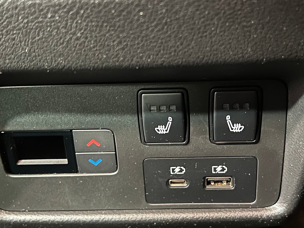 Nissan X-Trail 1.5 MHEV N-Connecta 7 sits Nybilsgaranti Drag M-Värm 2022