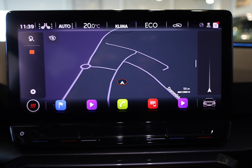 Cupra Leon Sportstourer e-Hybrid Drag Navi Kamera Cockpit CarPlay 2024
