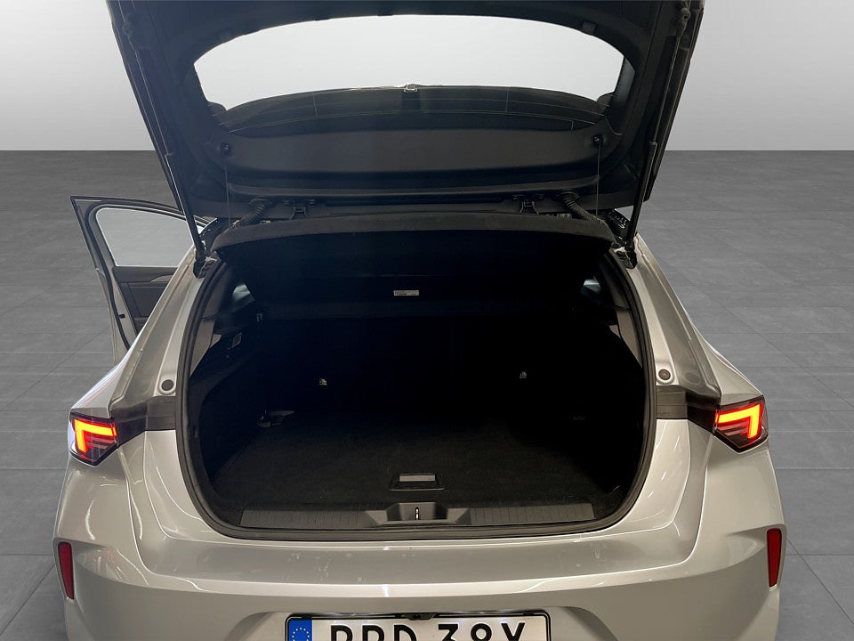 Bild på Opel Astra 5D GS 1.2 PT 130hk Aut 360-KAMERA RATTVÄRME