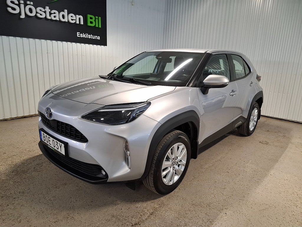 Toyota Yaris Cross Hybrid AWD-i e-CVT Active 116 hk Adaptiv Farth,Kupévärm