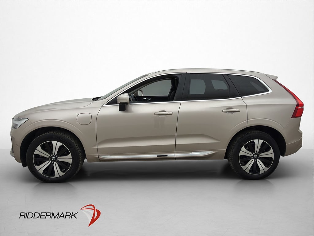 Volvo XC60 Recharge T6 AWD Core Edition P-Värmare Pano 360°