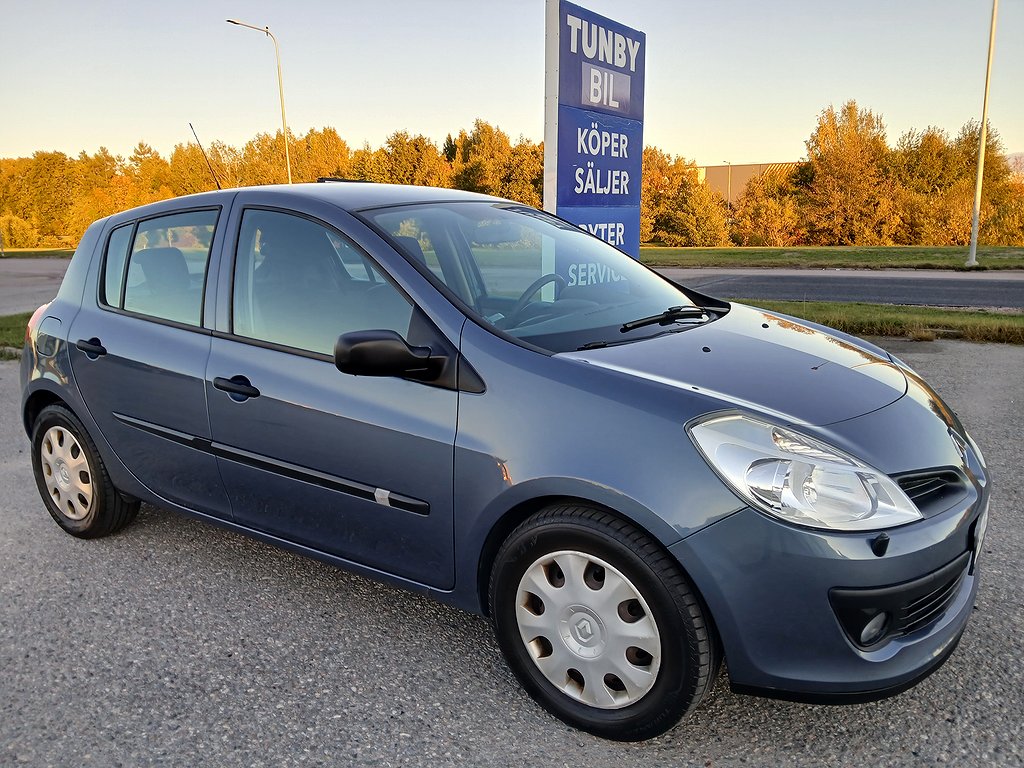 Renault Clio Halvkombi 1.2/Besiktad/Nyservad/Såld