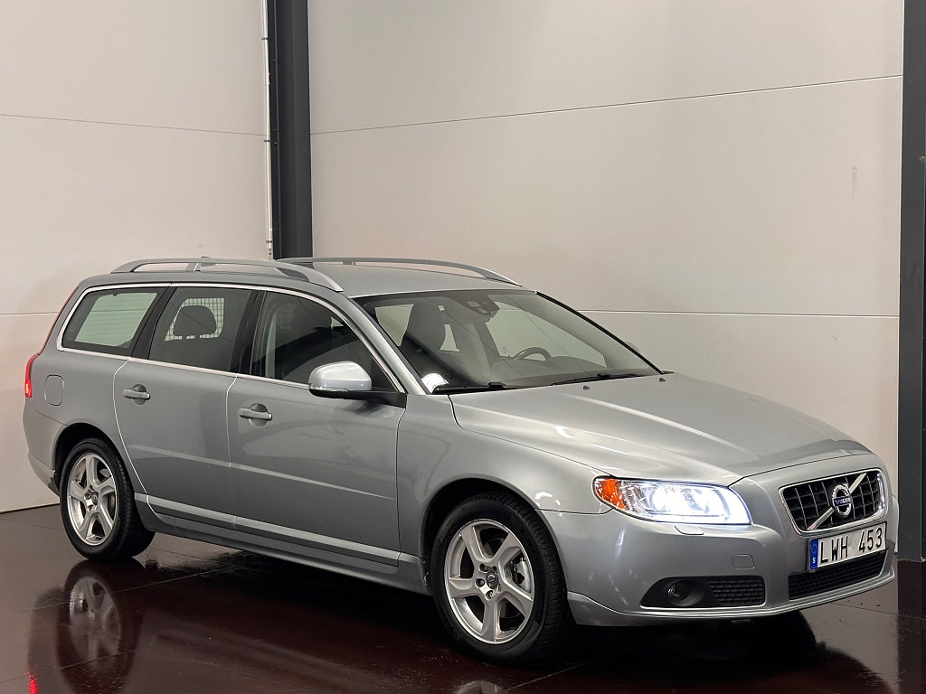 Volvo V70 D3 163HK SUMMUM DRAG VÄRMARE SKINN ELSTOL-MINNE KREMBYT