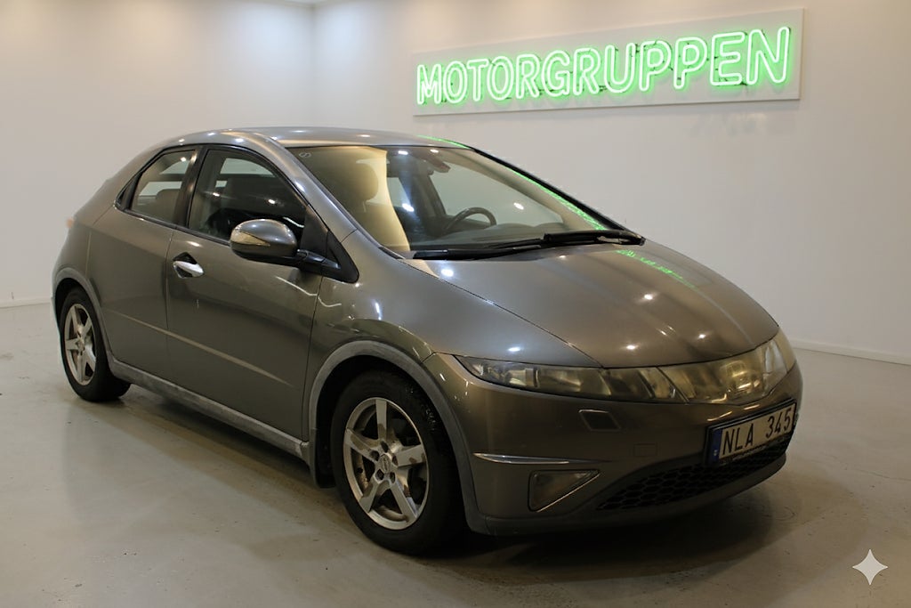 Honda Civic 5-dörrar 1.8 i-VTEC Lågmil Automat Sport Drag