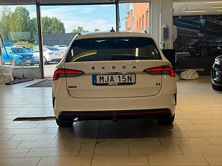 Skoda Octavia Kombi RS iV PLUG-IN/Drag/Kamera/Mvärm/Pano/S&V