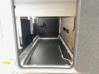 Husbil-halvintegrerad Adria CORAL SUPREME MB 670 DC 8 av 23