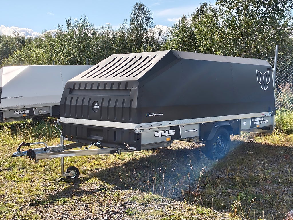 4P Touring 445 TXI med Grand Touring kåpa  445x185cm 1260kg 