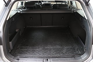 Kombi Volkswagen Passat 24 av 26