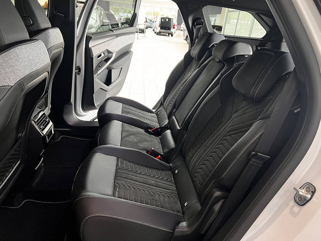 Peugeot 5008 GT PHEV Privatleasing från 4999kr/månad thumbnail