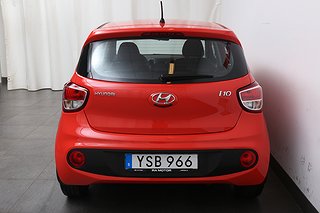 Halvkombi Hyundai i10 7 av 17