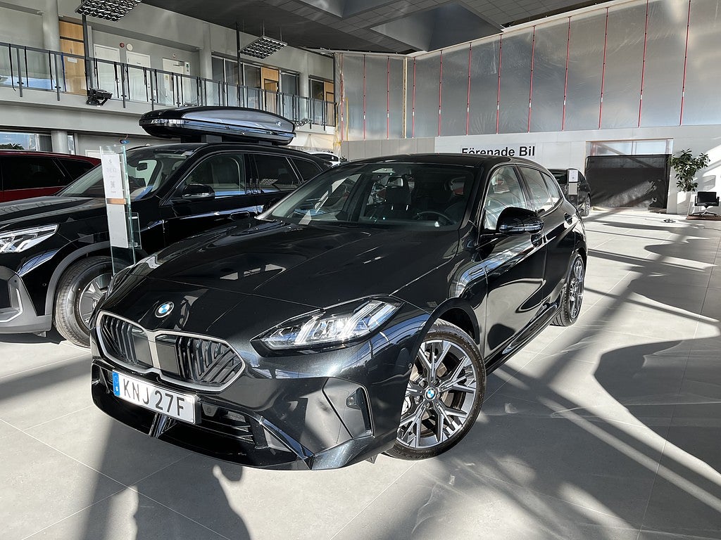 BMW 120 M Sport 18" Rattvärme Park/Drive Assist 