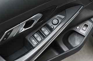 Kombi BMW 330e 11 av 26