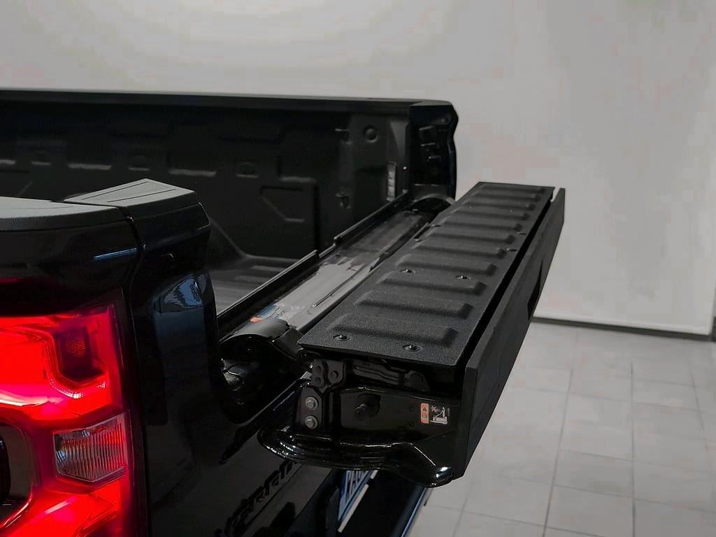 Chevrolet Silverado 2500 HD High Country Black Crew Cab 6.6 V8 Duramax 4WD