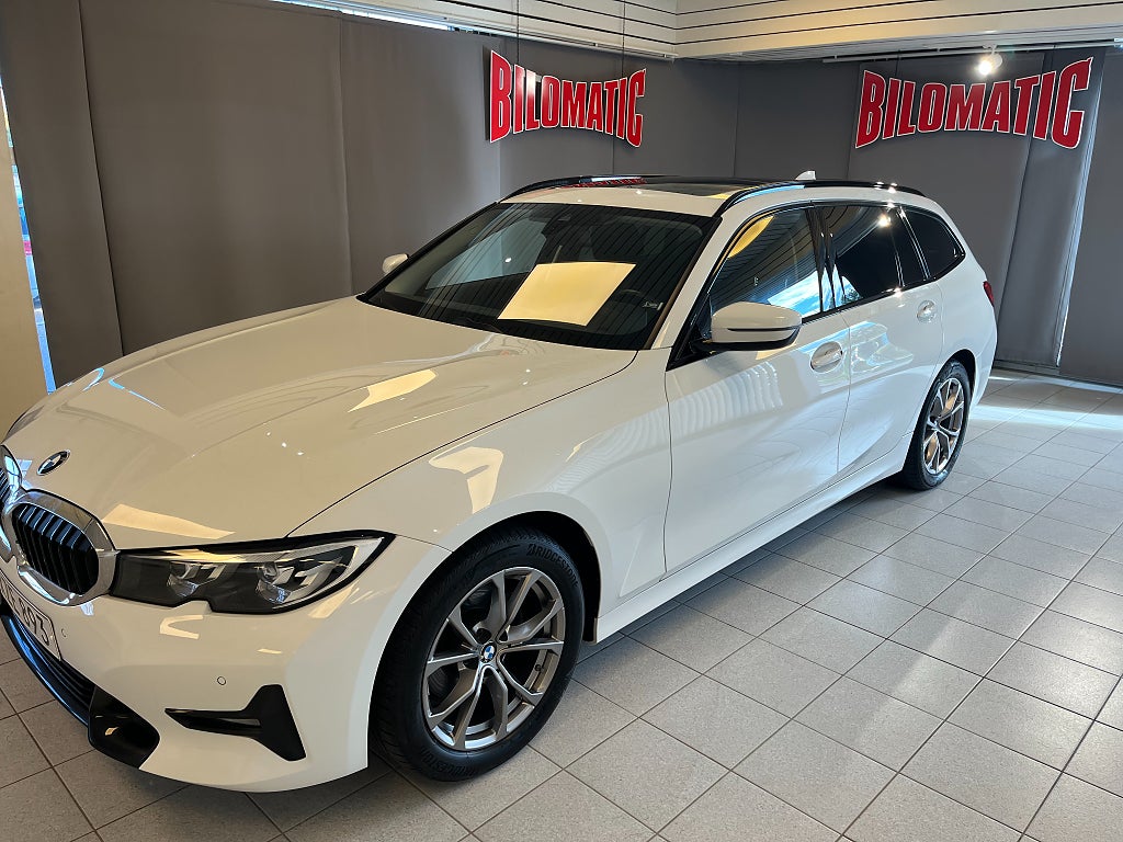 BMW 320 d xDrive Aut 190Hk NAV Drag Panorama Värmare V-Hjul