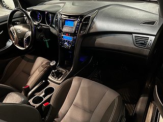 Hyundai i30 5-dörrar 1.6 Premium Mvärm Psens Rattvärme SoV