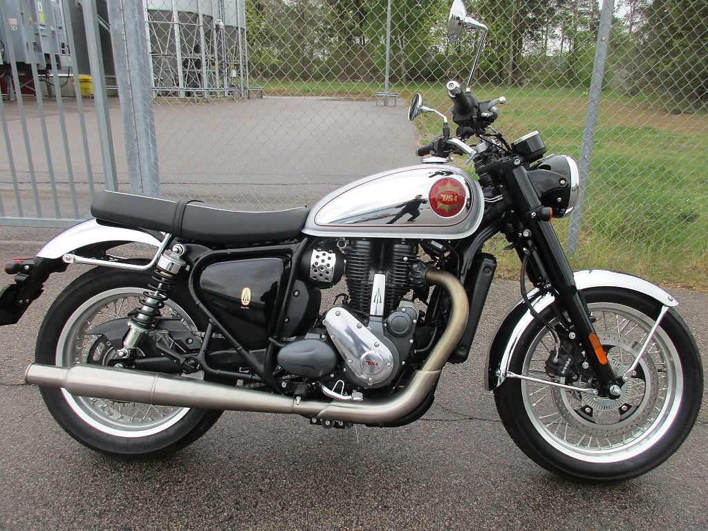 BSA 650 Gold Star Silver Sheen Legacy