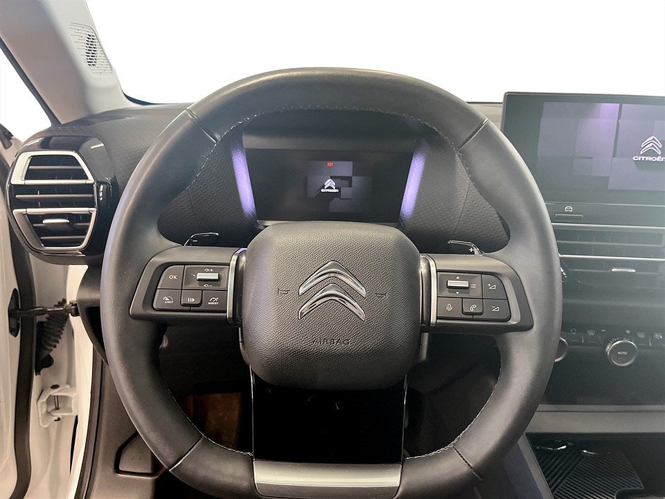 Bild på Citroën C4 X Shine 1.2 PT 130hk Aut - B-KAMERA, ELSTOL