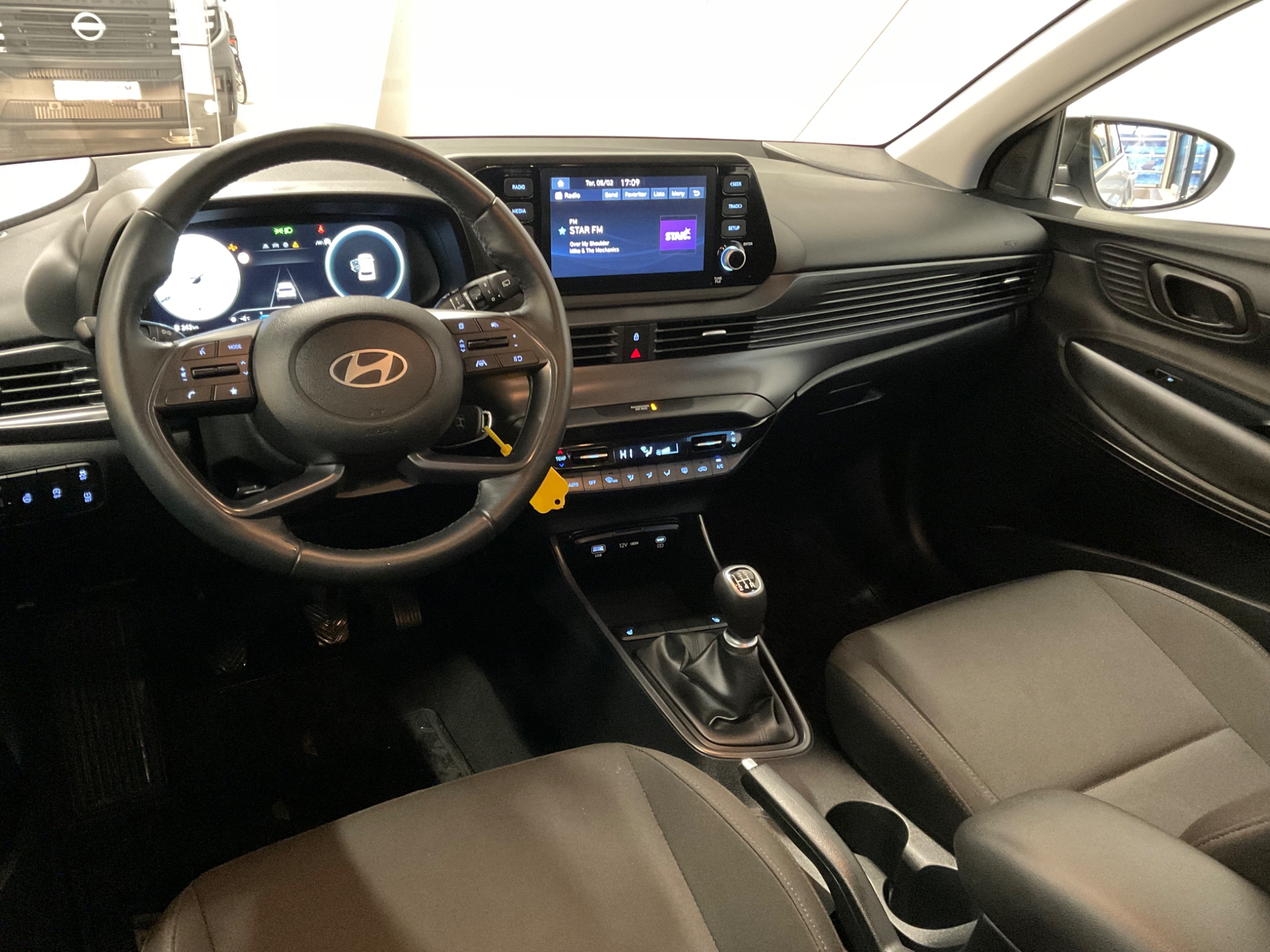 Hyundai i20 2024, photo 7/38