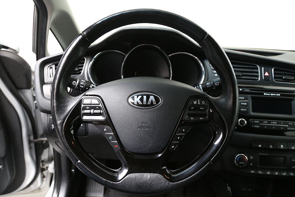 Kia Ceed cee'd_sw 1,6 CRDi 128hk Komfort Motorv Drag 2013